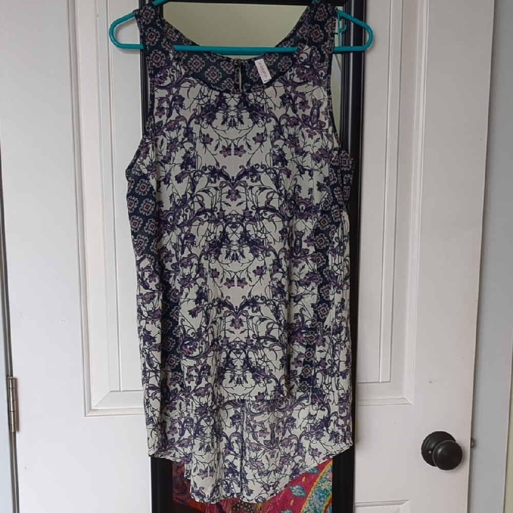 Xhilaration Black and White Sleeveless Tank Top